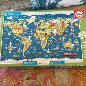 World Map Puzzle for Kids - Blue and Green